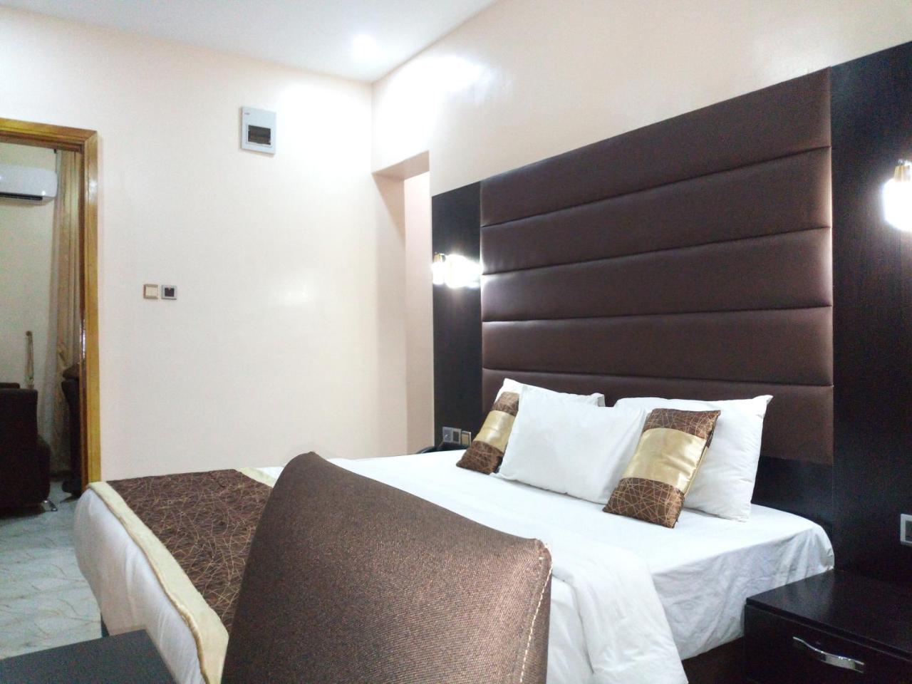 Bana Hotel & Suites Lagos Exteriér fotografie