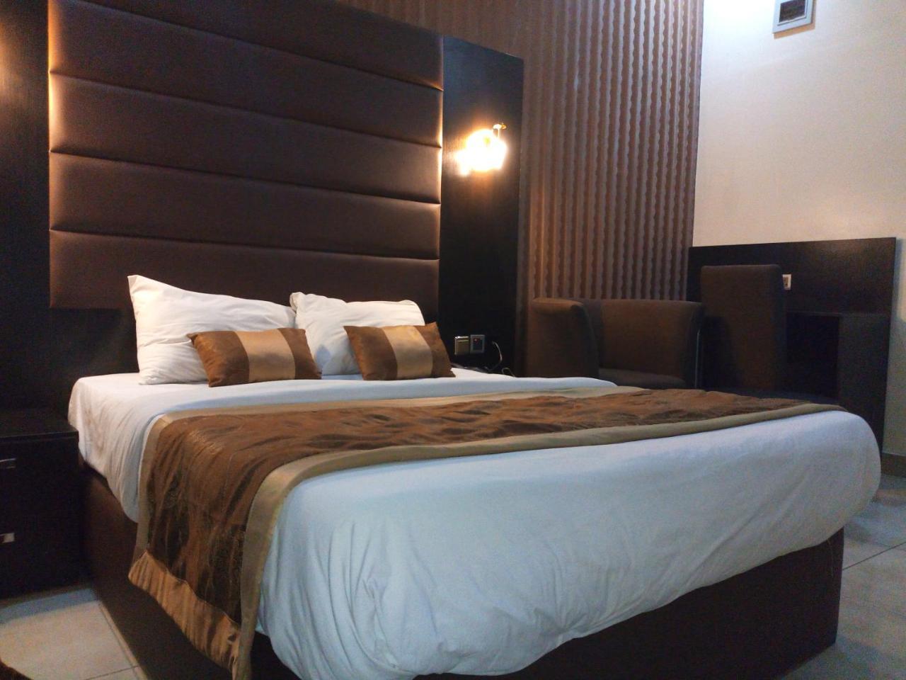 Bana Hotel & Suites Lagos Exteriér fotografie