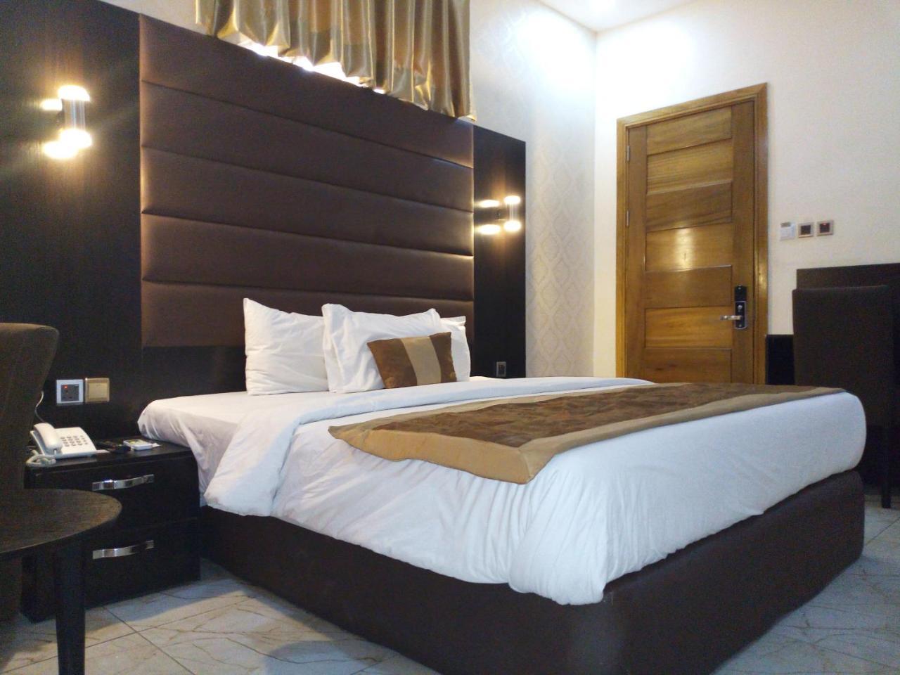 Bana Hotel & Suites Lagos Exteriér fotografie