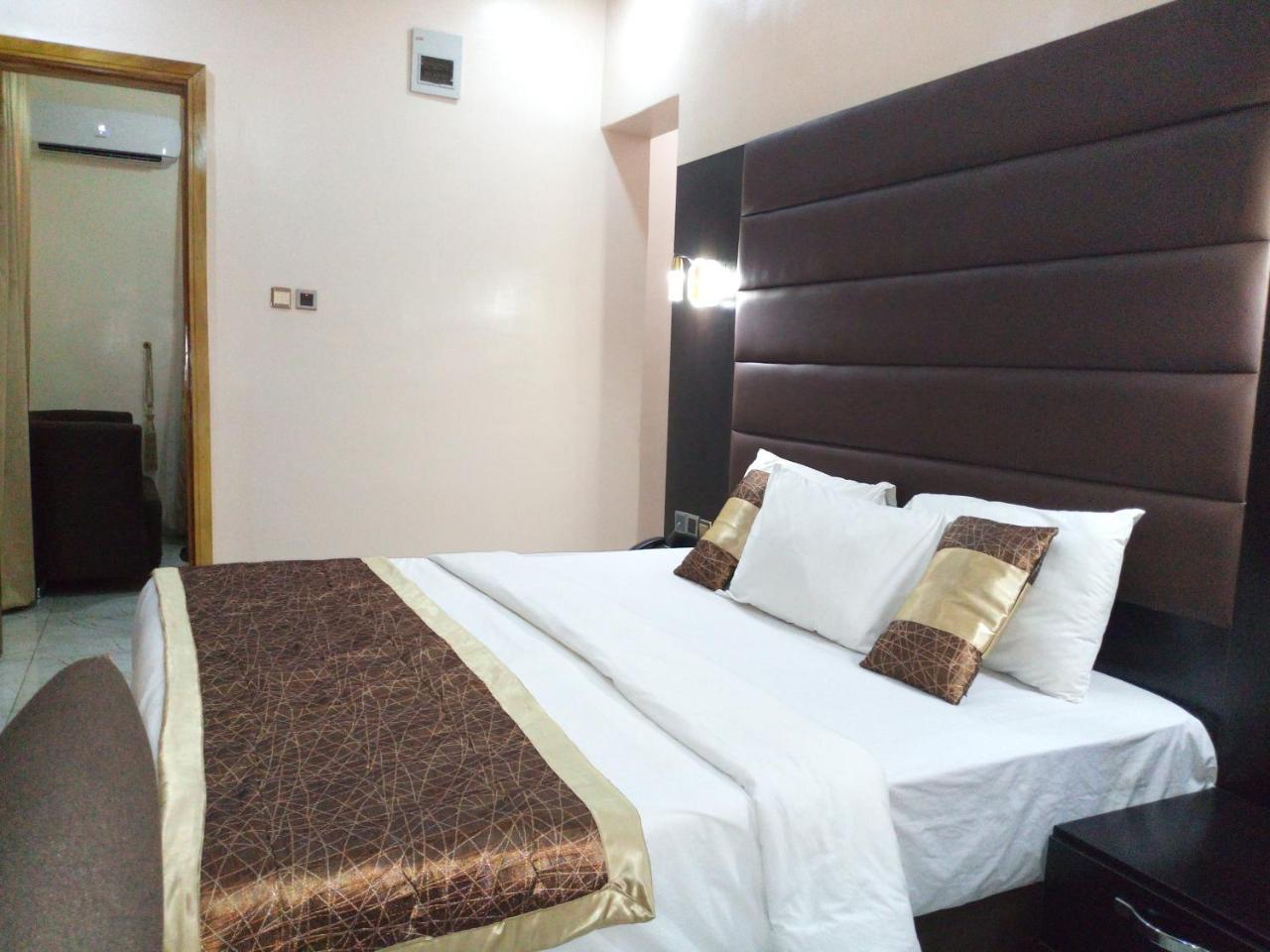 Bana Hotel & Suites Lagos Exteriér fotografie
