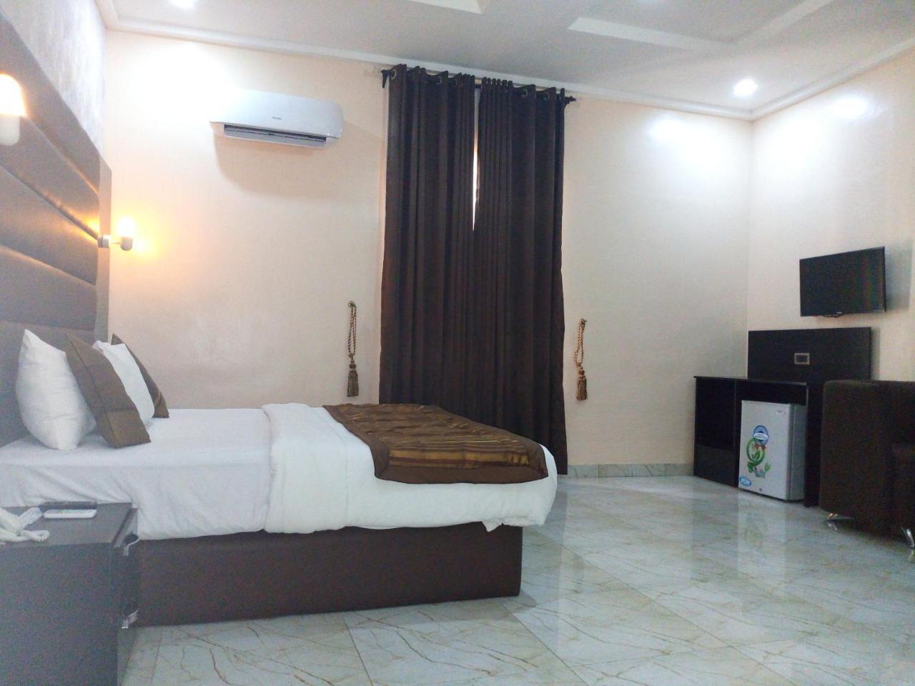 Bana Hotel & Suites Lagos Exteriér fotografie